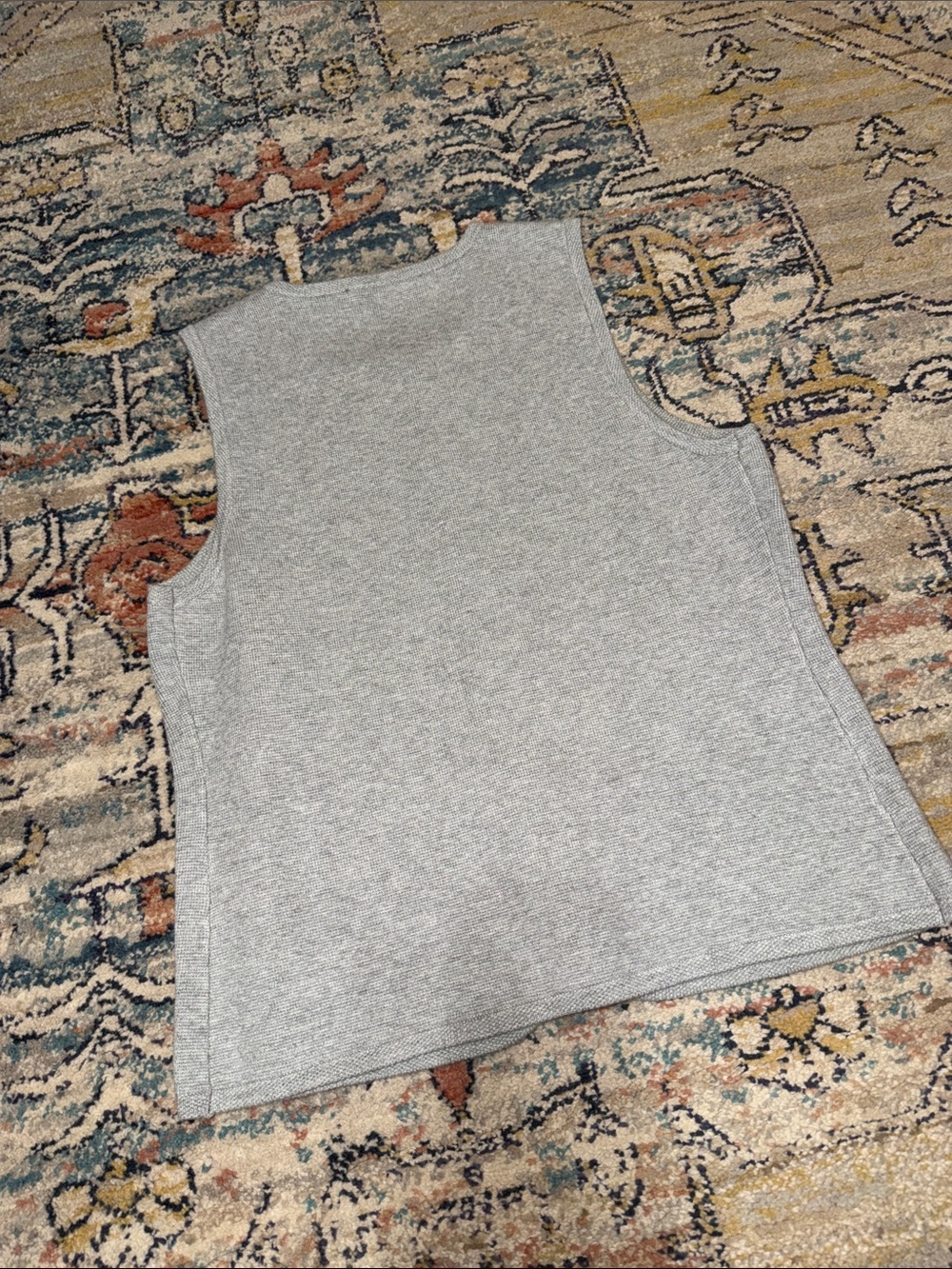 Abercrombie & Fitch Sleeveless Button-Front Knit Top in Light Gray - Picture 5 of 5